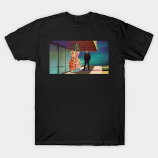 Elon, surprised by the appearance of a psychedelic pineapple T-Shirt